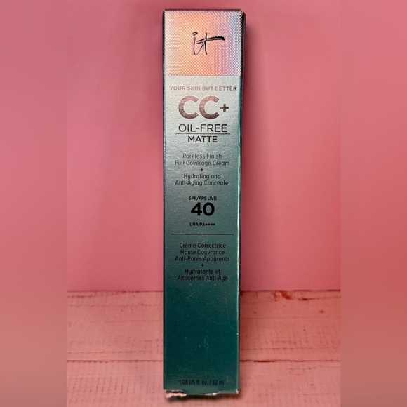 IT Cosmetics CC+ Oil Free Matte Foundation - SPF 40 (Fair Light) NIB 1.08 fl oz - Picture 1 of 3